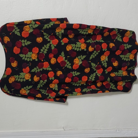 Lularoe‎ Irma Style Top L - Picture 6 of 6